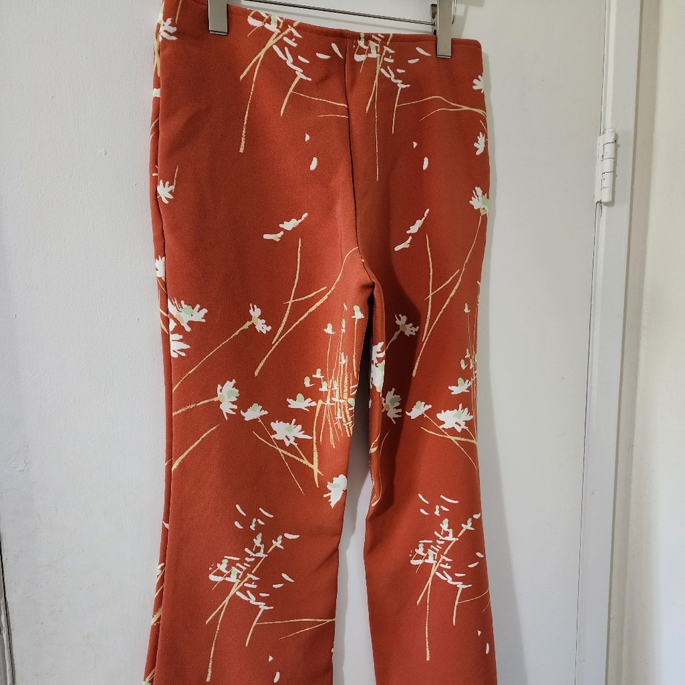 Urban Outfitters Y2K Style Low Rise Orange White Floral Flare Pants L - Picture 6 of 9